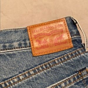Levi's Shorts - Levi’s High Rise Wedgie Fit Shorts Levi's Shorts - Levi’s High Rise Wedgie Fit Shorts